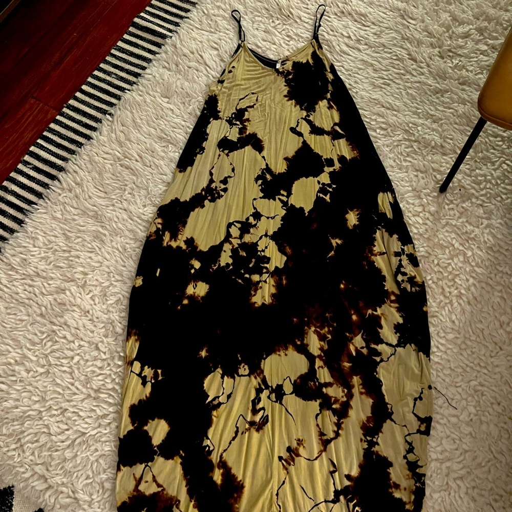 Tie-Die Print Maxi Dress